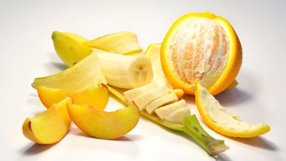 owoce dozwolone na diecie trzustkowej - cytrusy, banany, brzoskwinie